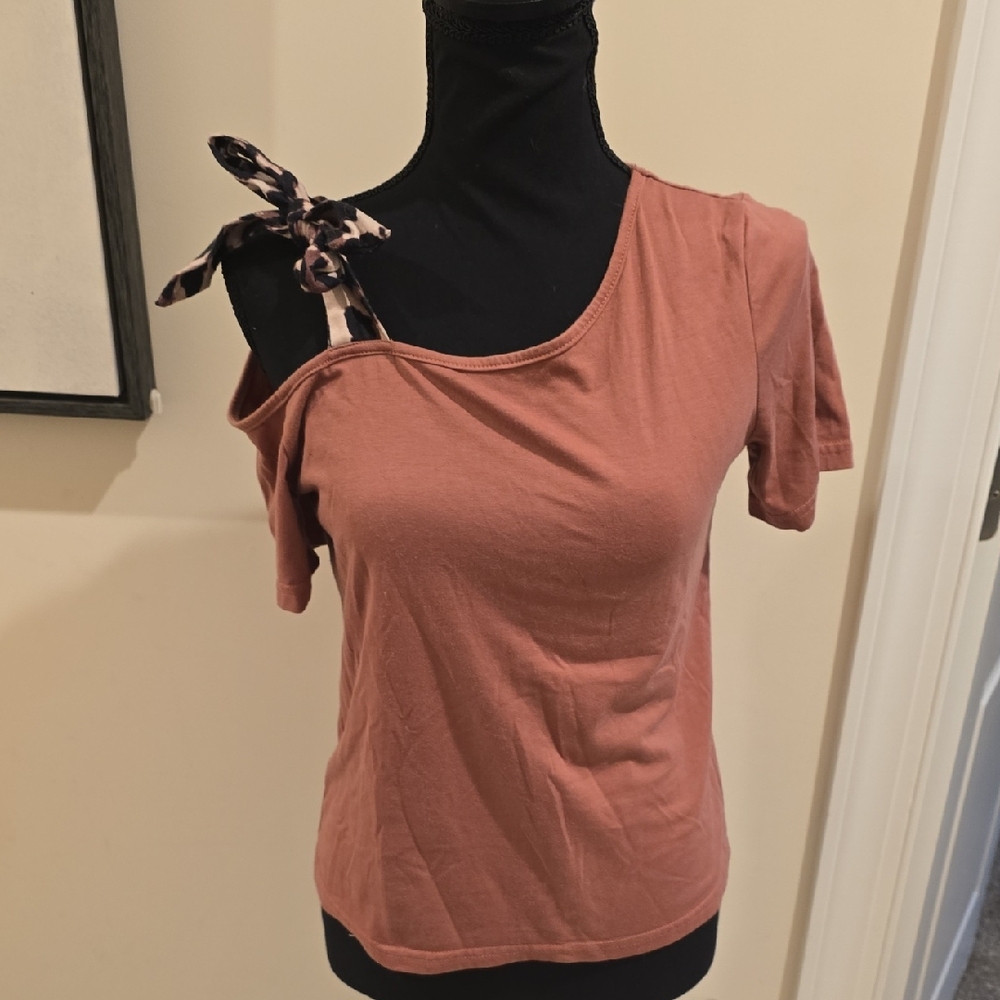 SHEIN Terracotta Short Sleeve Top with Bow Detail